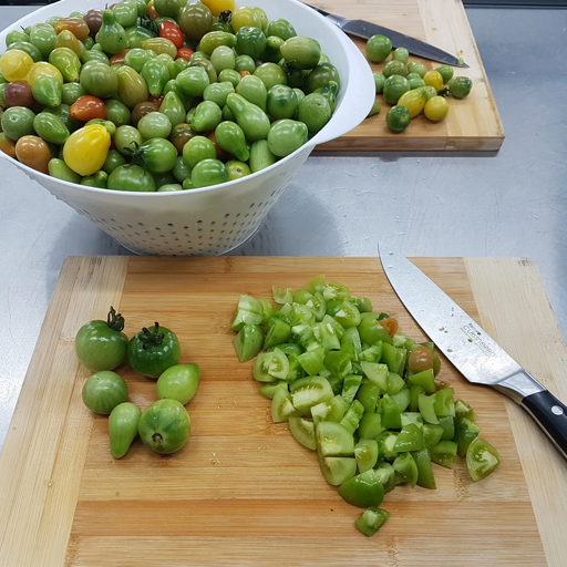 green tomato + Tasmanian pepperberry pickle